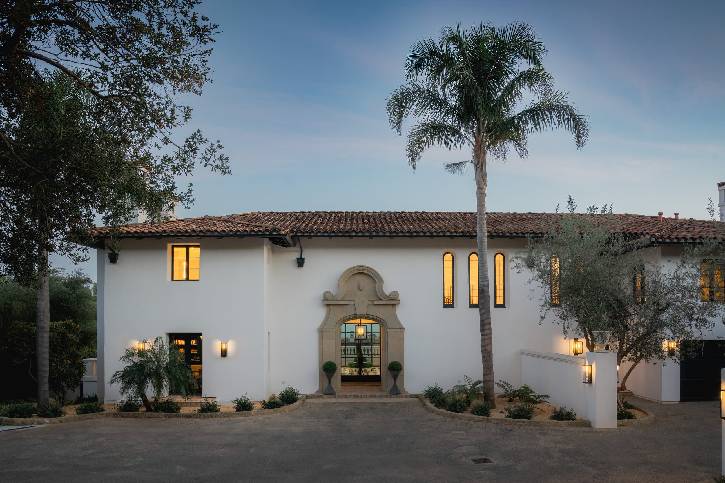 1475 East Mountain Drive