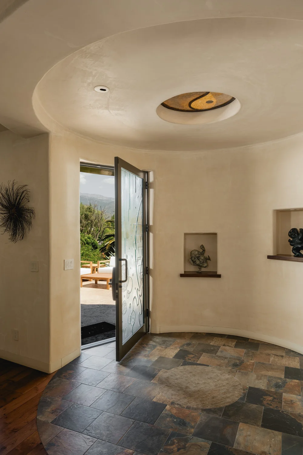 1329 N Montgomery Street — photo 12