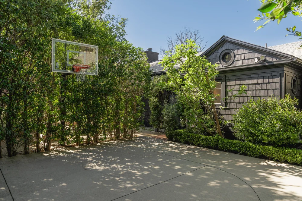 250 S Chadbourne Avenue — photo 53